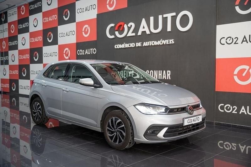 Cinzento Usado 2021 VW Polo | € 15.900 (Preço justo) - Imagem 1/4