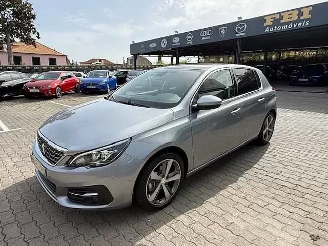 Cinzento Usado 2018 Peugeot 308 GT-line Citadino | € 16.900 (Preço justo) - Imagem 1/4