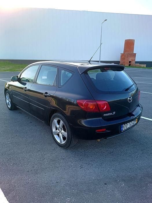 Usado Mazda 3 110 HP (80 kW) 2005 Sedan