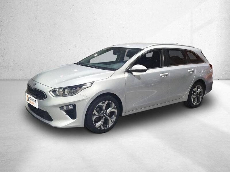 Cinza Usado 2021 Kia Ceed Citadino | € 16.600 (Preço elevado) - Imagem 1/4
