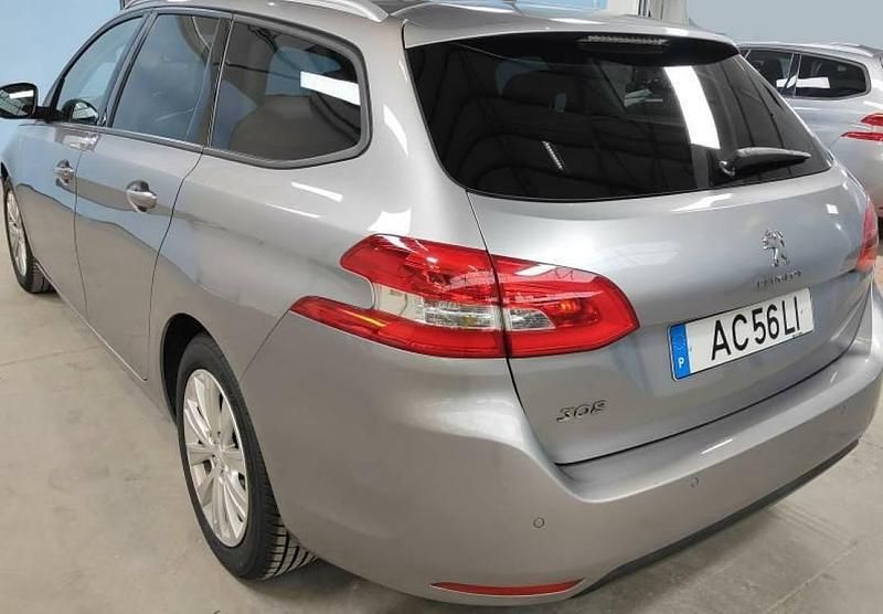 Usado Peugeot 308 SW 102 HP (75 kW) 2020 Cinzento Carrinha