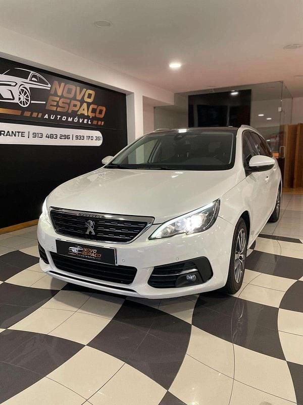 Branco Usado 2018 Peugeot 308 Allure | € 12.500 (Super Preço) - Imagem 1/4