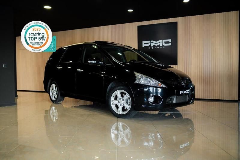 Preto Usado 2010 Mitsubishi Grandis | € 9.500 - Imagem 1/4