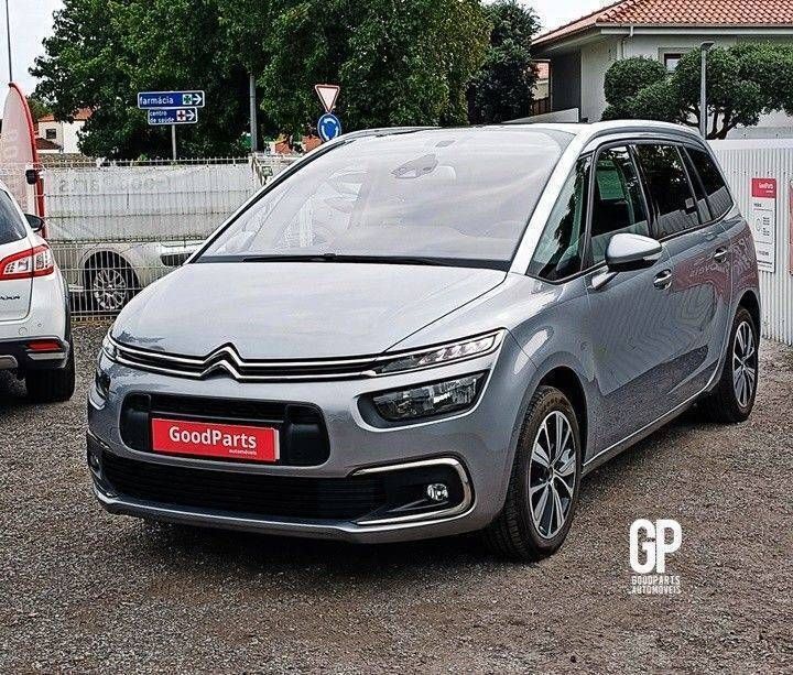 Cinzento Usado 2019 Citroën Spacetourer Van | € 21.900 (Caro) - Imagem 1/4