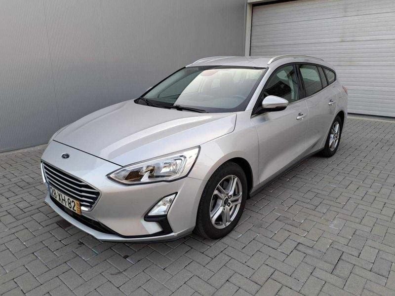 Usado Ford Focus 120 HP (88 kW) 2019 Cinzento Carrinha