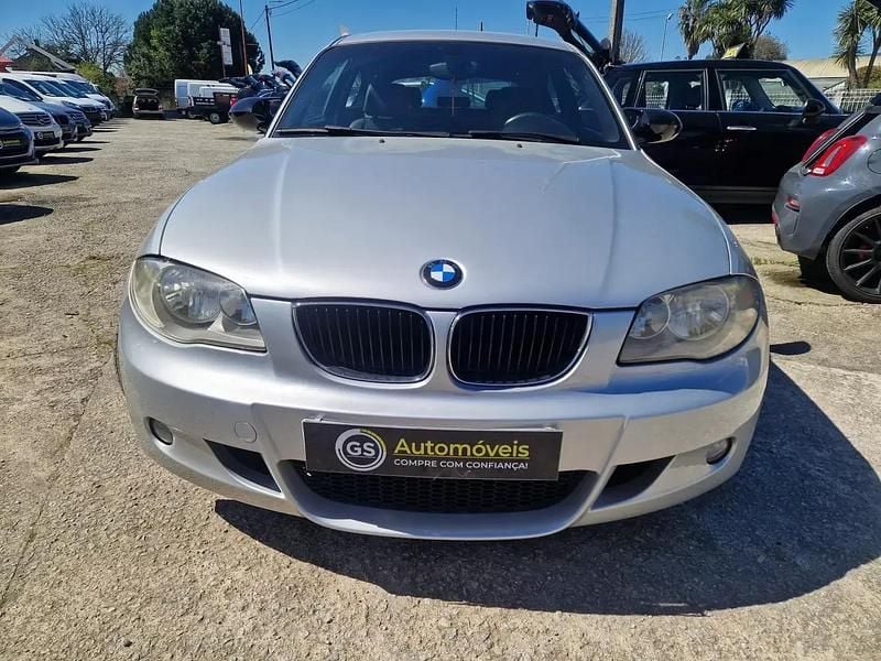 Usado BMW 118 Coupé 143 HP (105 kW) 2008 Cinza prata Coupé