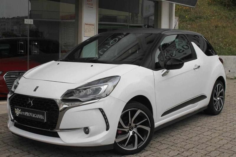 Usado DS Automobiles DS3 Sport Chic 120 HP (88 kW) 2017 Branco Citadino