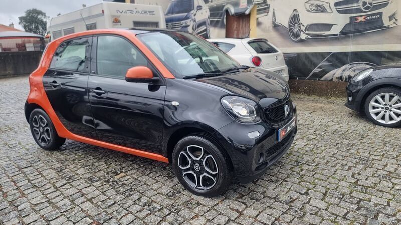 Usado Smart ForFour Prime 71 HP (52 kW) 2018 Preto