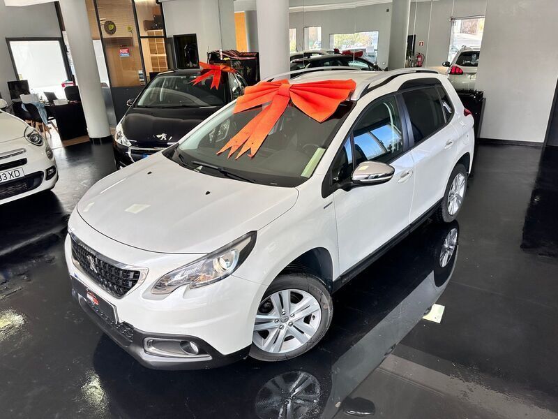 Branco Usado 2019 Peugeot 2008 Style SUV | € 11.850 (Bom preço) - Imagem 1/4