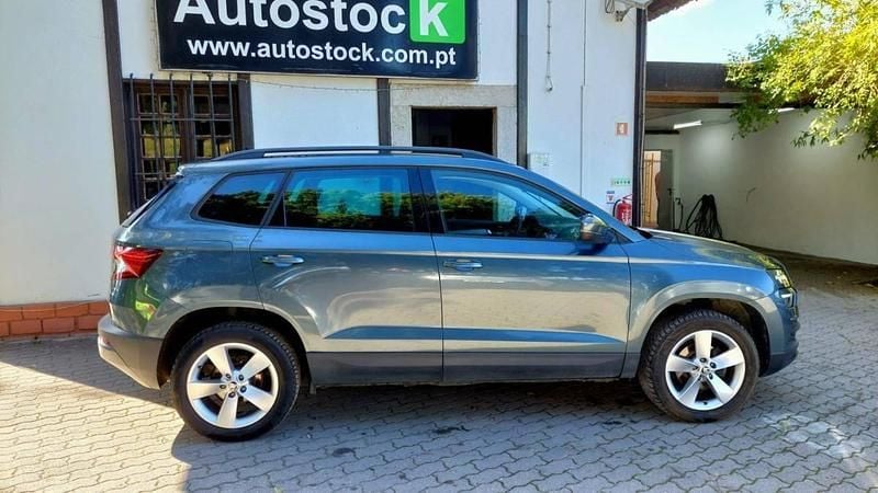 Usado Skoda Karoq Ambition 116 HP (85 kW) 2019 Cinzento SUV