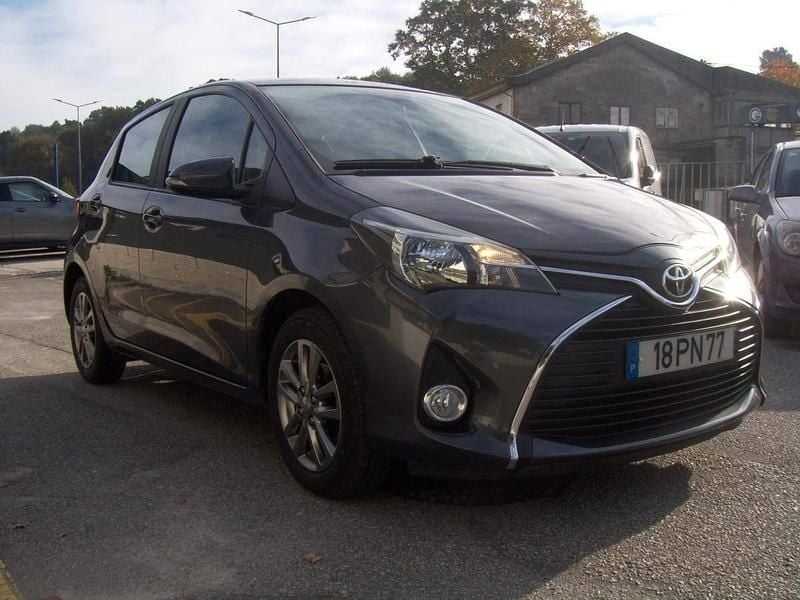 Antracite Usado 2015 Toyota Yaris | € 10.200 (Preço justo) - Imagem 1/4