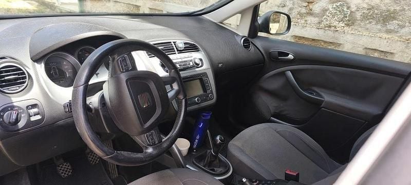 Usado 2011 Seat Altea XL Ecomotive Monovolume | € 4.850 - Imagem 1/4