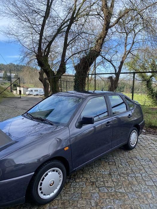 Usado Seat Cordoba 60 HP (44 kW) 1999 Sedan