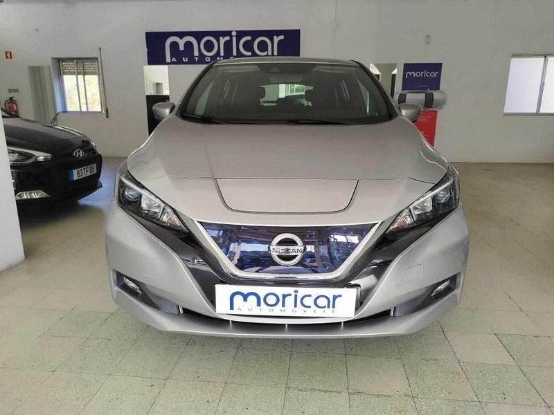 Cinzento Usado 2018 Nissan Leaf Citadino | € 14.350 (Preço justo) - Imagem 1/4