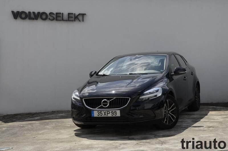 723 azul denim Usado 2019 Volvo V40 Plus Carrinha | € 19.700 (Bom preço) - Imagem 1/4