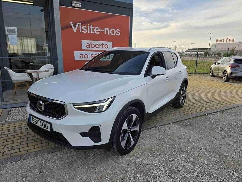 Usado Volvo XC40 Core 163 HP (119 kW) 2025 Branco SUV