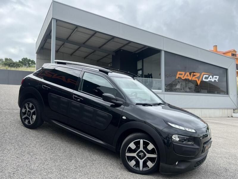 Preto Usado 2016 Citroën C4 Cactus Citadino | € 11.490 (Preço justo) - Imagem 1/4