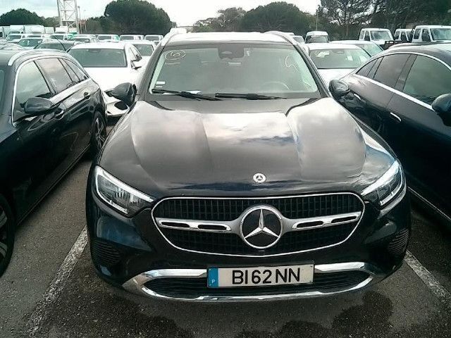Preto Usado 2024 Mercedes GLC300 SUV | € 64.900 - Imagem 1/4