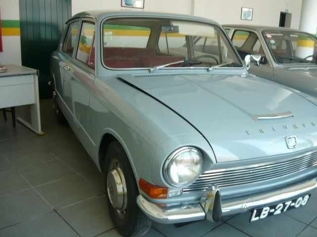 Usado Triumph Dolomite 45 HP (33 kW) 1967 Cinzento Sedan