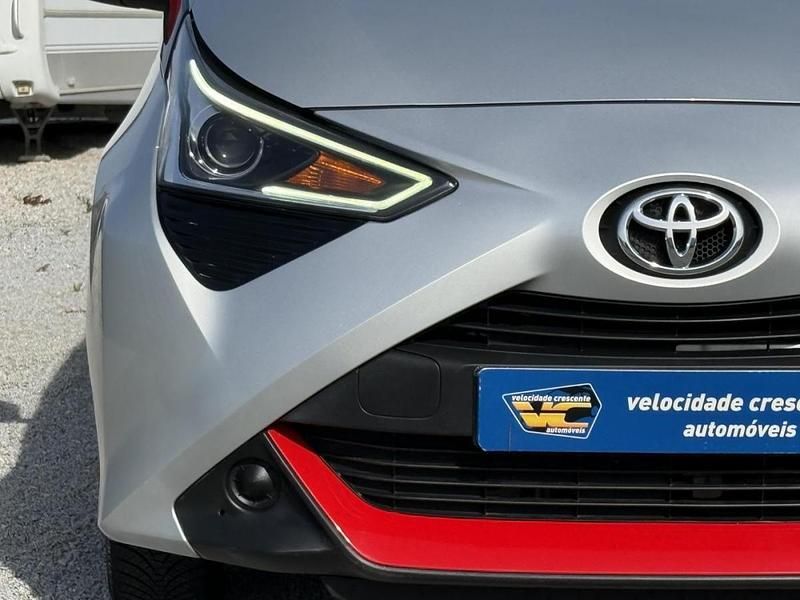 Usado Toyota Aygo 72 HP (52 kW) 2020 Cinzento Citadino