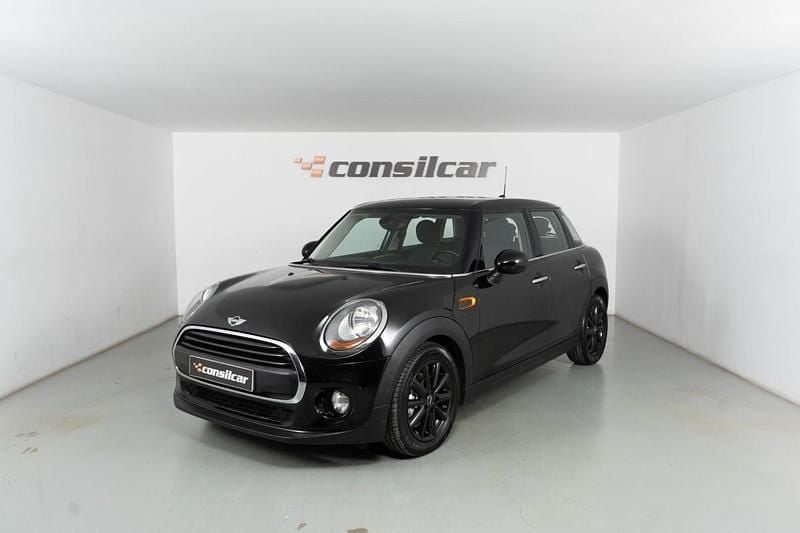 Preto Usado 2016 Mini ONE Citadino | € 10.890 (Preço justo) - Imagem 1/4