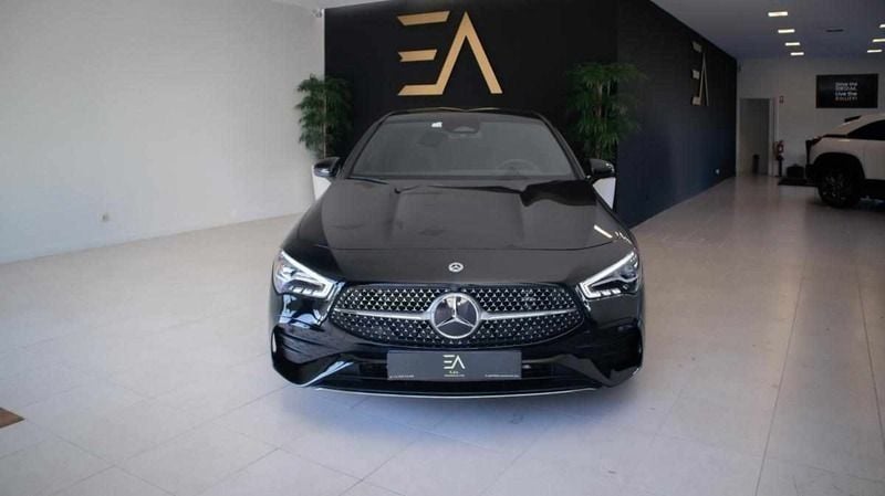 Preto Usado 2024 Mercedes CLA180 Sedan | € 38.000 - Imagem 1/4