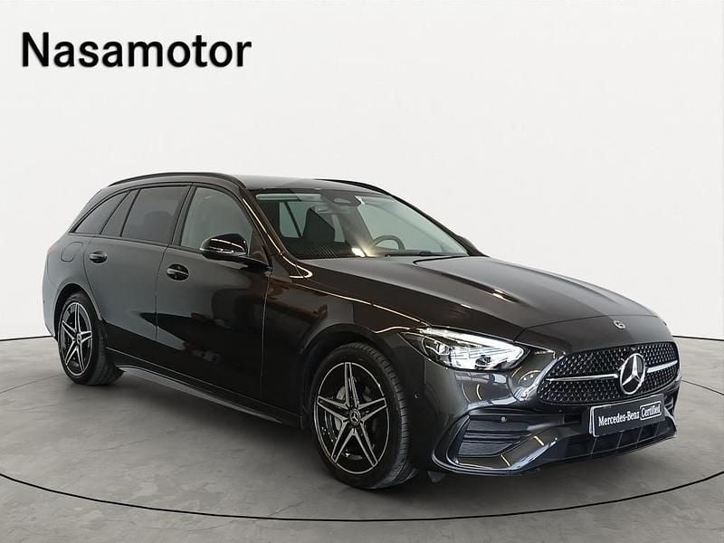 Cinzento escuro metalizado Usado 2024 Mercedes C300 Carrinha | € 63.900 - Imagem 1/4