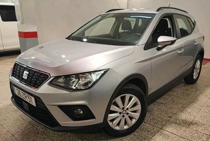 Cinza Usado 2019 Seat Arona Style SUV | € 14.999 (Preço justo) - Imagem 1/4