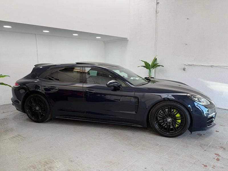 Usado Porsche Panamera 462 HP (339 kW) 2021 Azul Carrinha