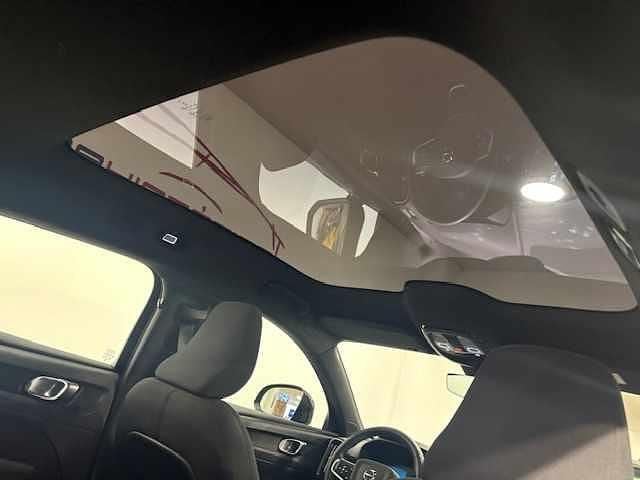 Usado Volvo C40 300 kW (408 HP) 2023 Preto SUV