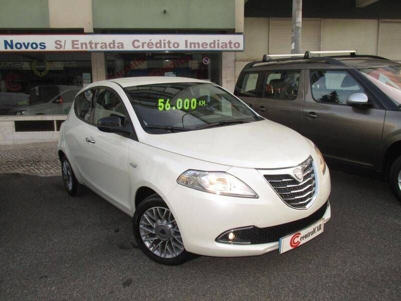 Branco Usado 2011 Lancia Ypsilon S Citadino | € 7.480 (Super Preço) - Imagem 1/4