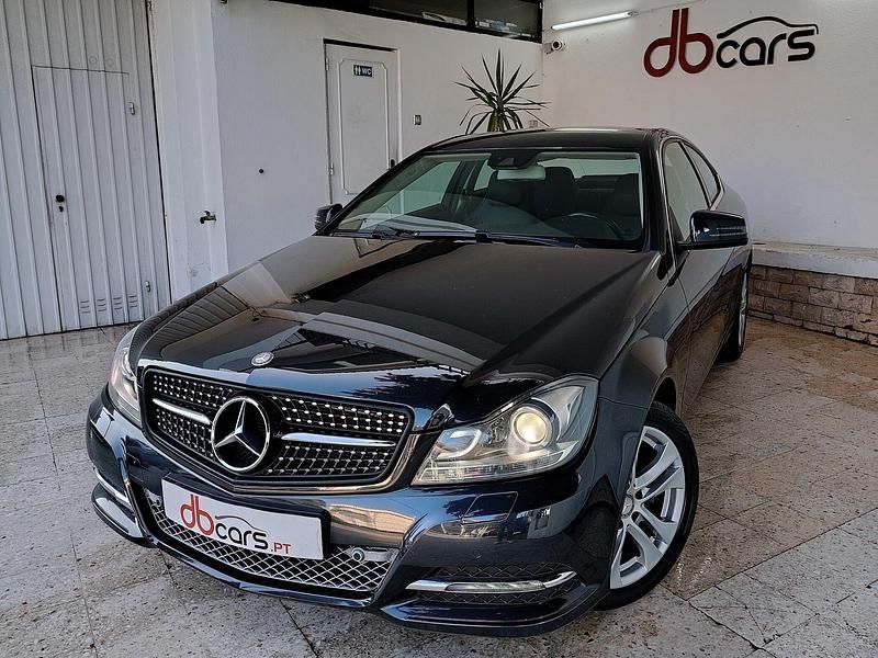 Cinza Usado 2013 Mercedes C220 Avantgarde Coupé | € 17.900 - Imagem 1/4
