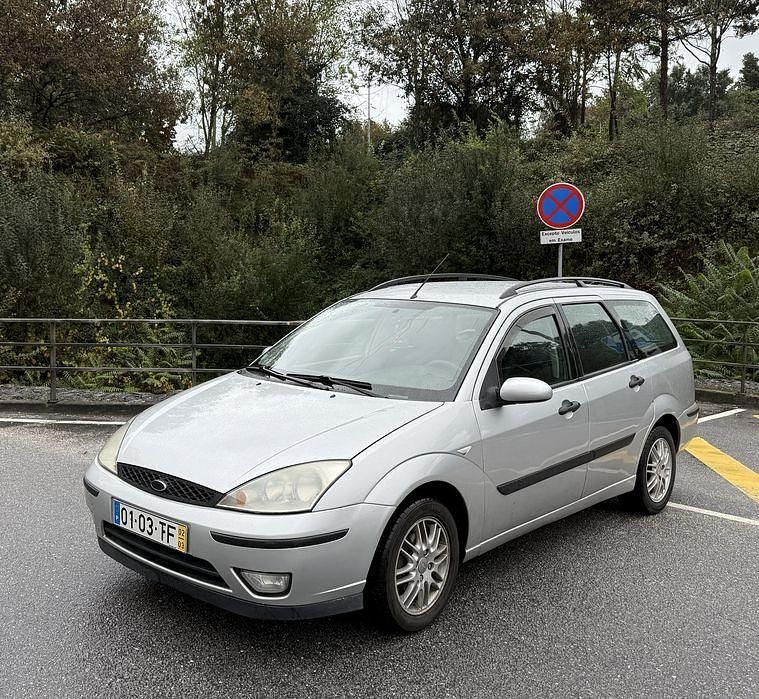 Usado 2002 Ford Focus Sedan | € 1.750 (Preço justo) - Imagem 1/4
