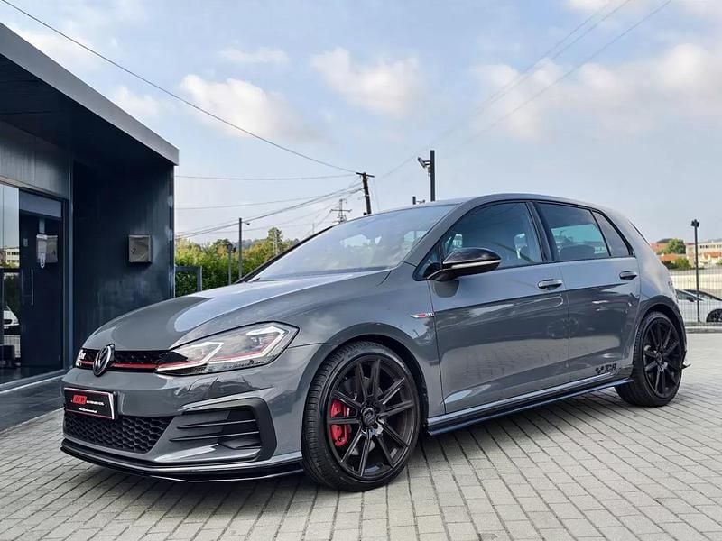 Cinzento Usado 2019 VW Golf VII GTI Citadino | € 34.500 (Preço justo) - Imagem 1/4