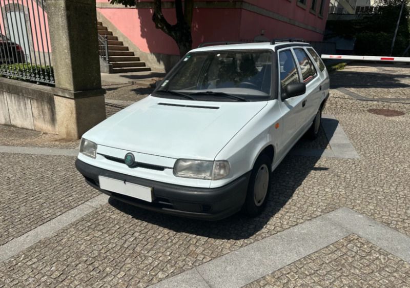 Branco Usado 1996 Skoda Felicia | € 1.750 - Imagem 1/4