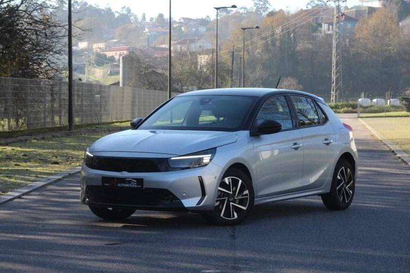 Cinzento Usado 2024 Opel Corsa Citadino | € 16.999 (Preço justo) - Imagem 1/4