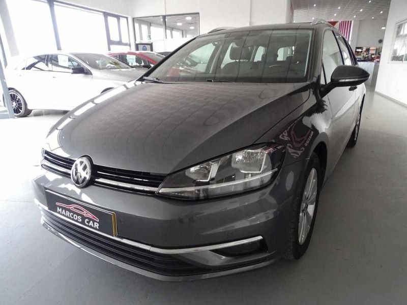 Usado VW Golf VII 115 HP (84 kW) 2019 Cinzento Carrinha