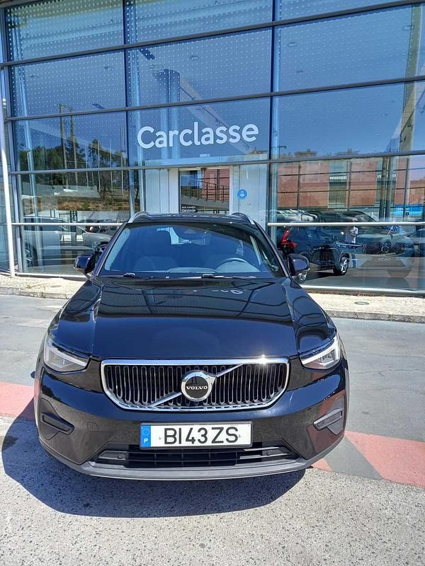 Preto Usado 2024 Volvo XC40 SUV | € 35.900 (Preço justo) - Imagem 1/4