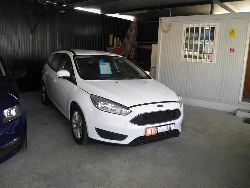 Usado Ford Focus 125 HP (91 kW) 2016 Branco Carrinha