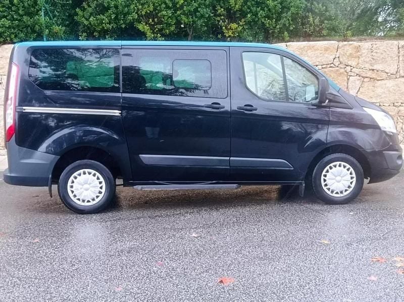 Usado Ford Transit Custom Trend 125 HP (91 kW) 2014 Preto Carrinha