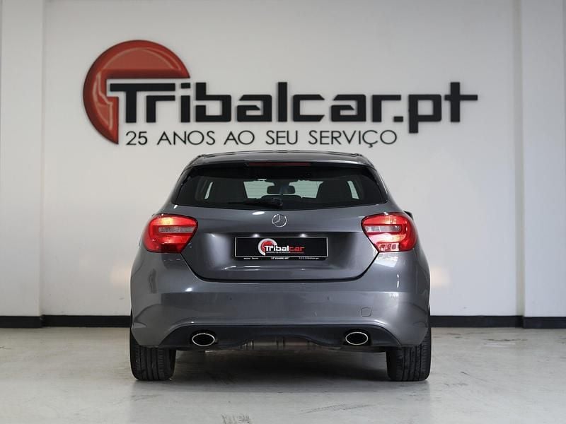 Usado Mercedes A160 90 HP (66 kW) 2014 Cinza