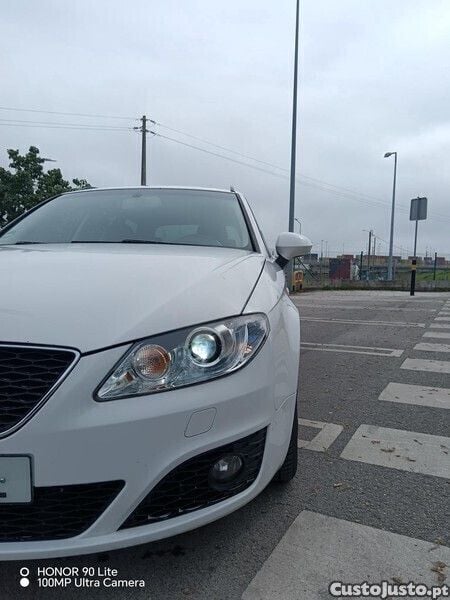 Branco Usado 2011 Seat Exeo Sport Carrinha | € 13.990 - Imagem 1/1