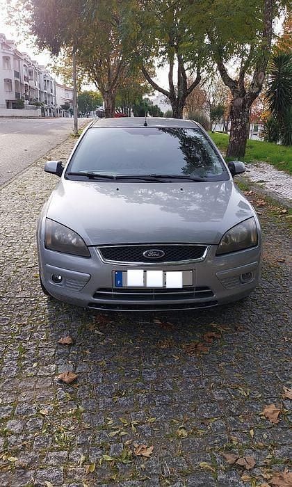Usado Ford Focus 109 HP (80 kW) 2005 Sedan