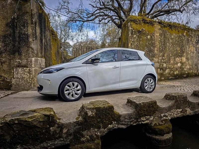 Usado Renault Zoe 64 kW (88 HP) 2014 Branco Citadino