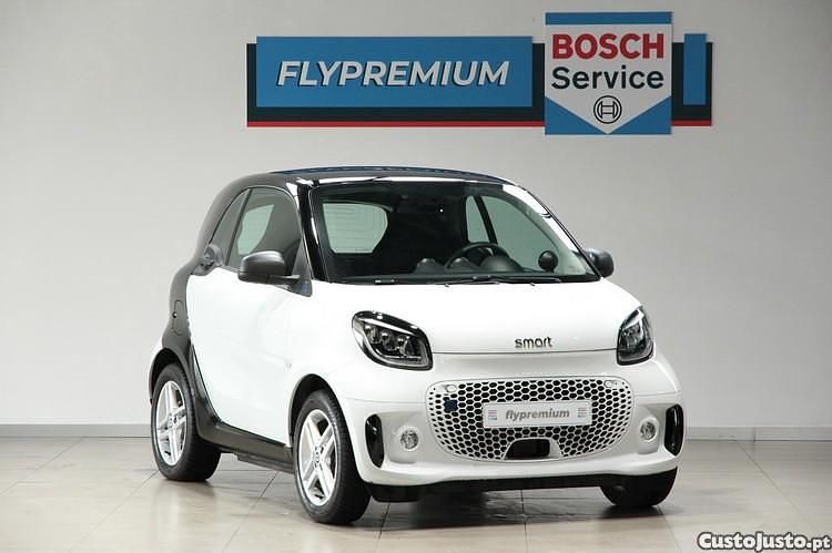 Branco Usado 2021 Smart ForTwo Electric Drive Passion Coupé | € 12.990 - Imagem 1/1
