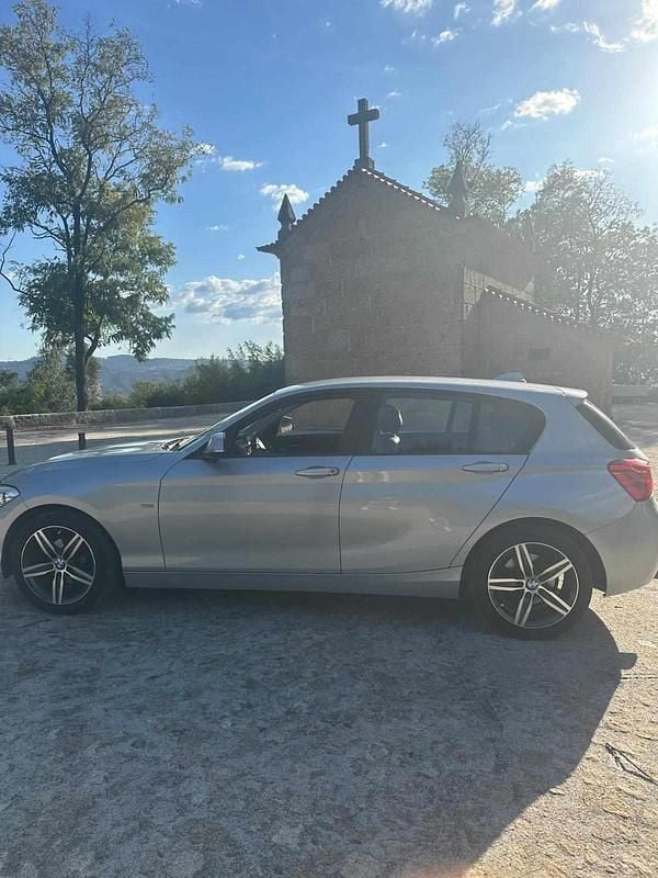 Usado BMW 118 136 HP (100 kW) 2015 Cinzento Citadino