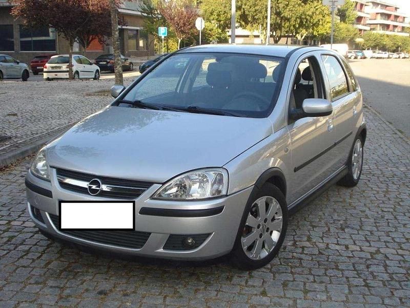 Cinzento Usado 2003 Opel Corsa | € 3.500 (Caro) - Imagem 1/4