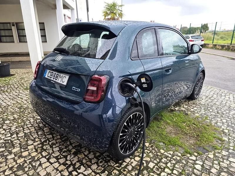 Usado Fiat 500e Icon 86 kW (118 HP) 2022 Azul Sedan