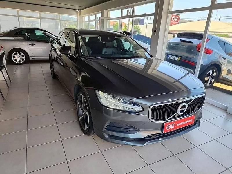 Usado Volvo V90 Momentum 190 HP (139 kW) 2018 Cinzento Carrinha