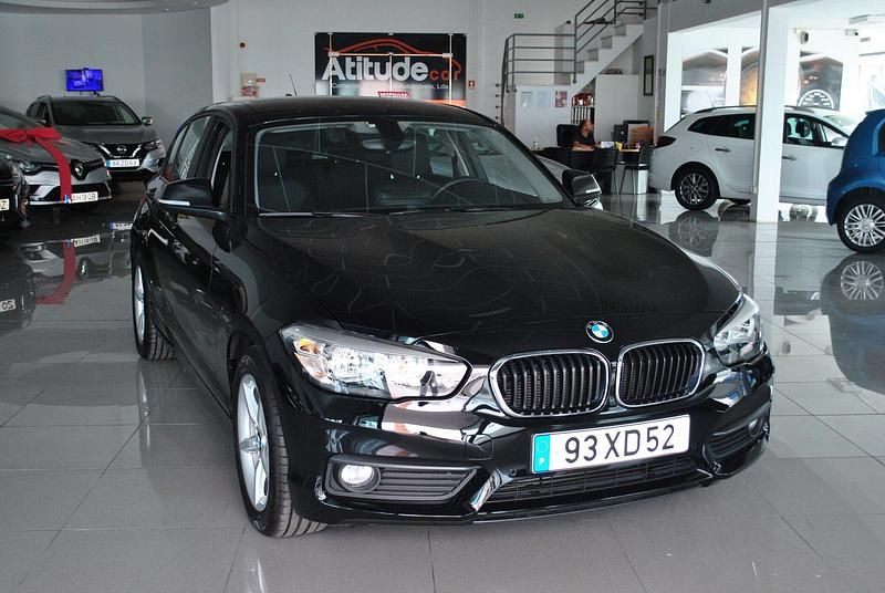 Preto Usado 2019 BMW 116 Sport Line Citadino | € 20.970 (Preço justo) - Imagem 1/4
